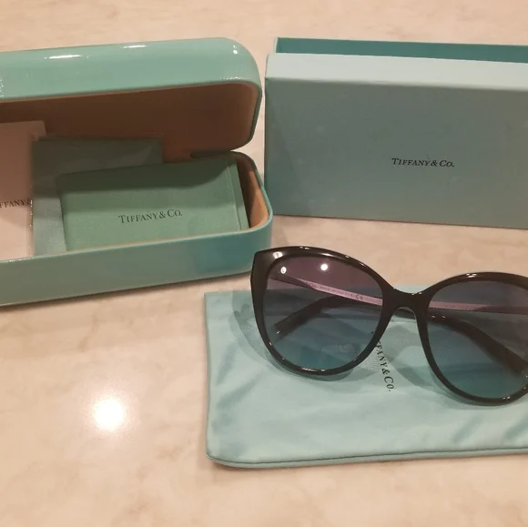 NWOT Tiffany & Co. Green Sunglasses Tiffany & Co. | Accessories | Nwot Tiffany Sunglasses | Poshmark main image 4